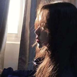 女生张开腿让男生甬的视频
